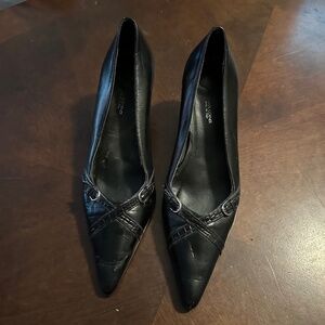 Women’s dress shoes